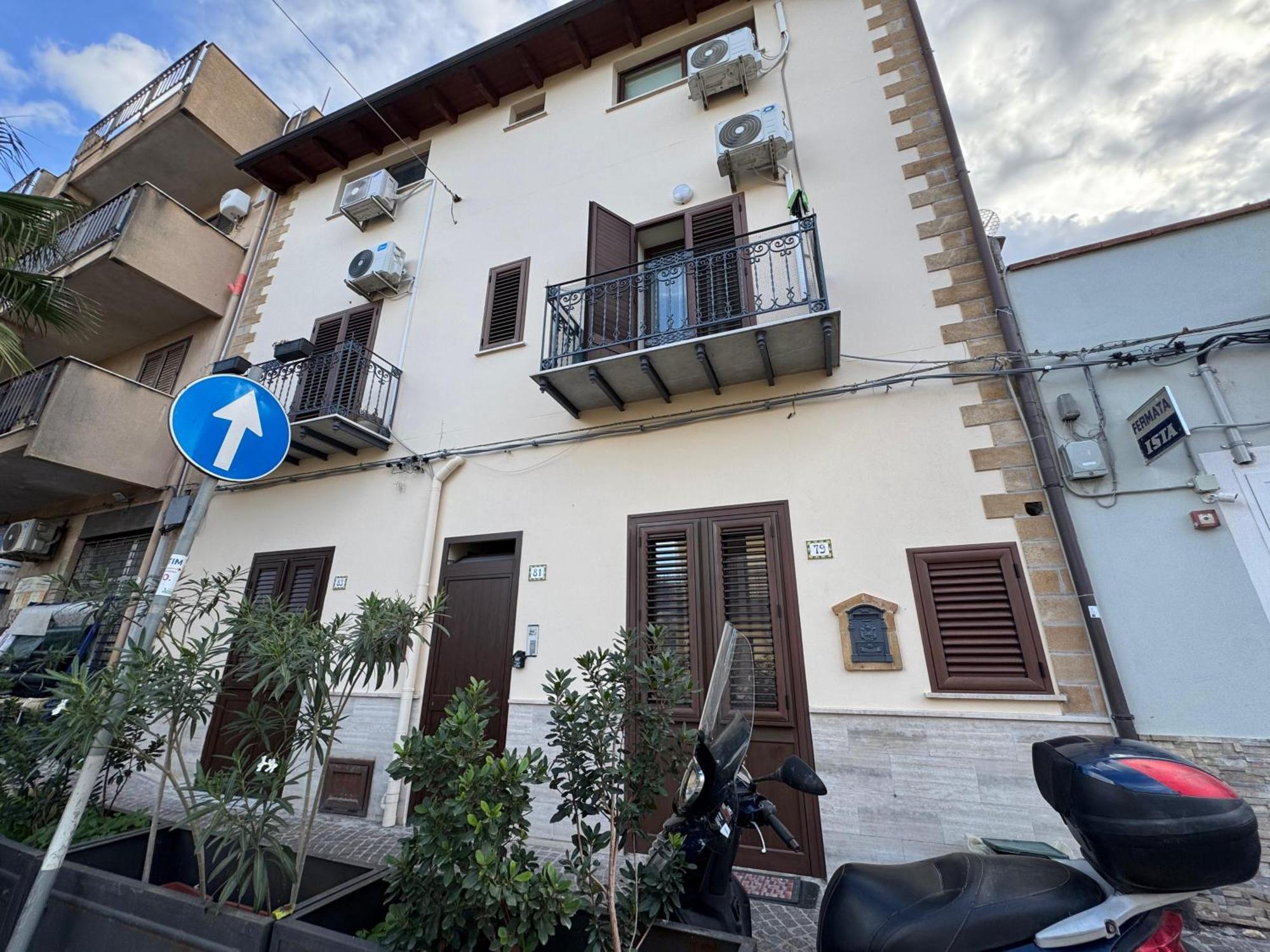 A Casa Di Ste - Vicino Aeroporto Falcone Borsellino Carini Zewnętrze zdjęcie